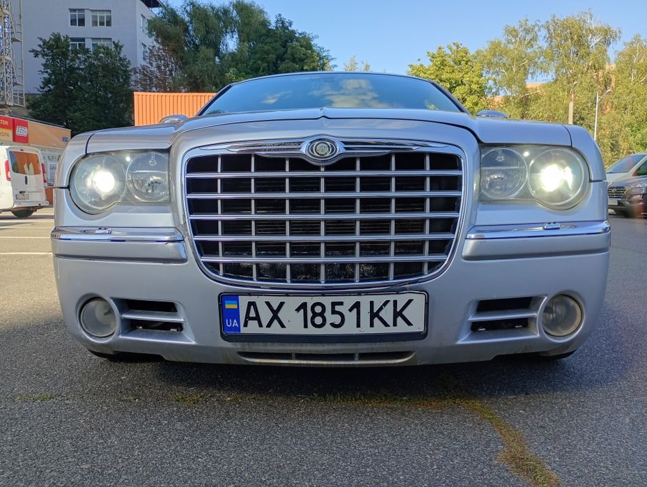 продам крайслер 300с
