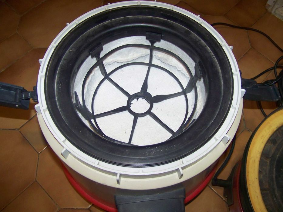 aspirador de balde marca LAVA - 25 litros