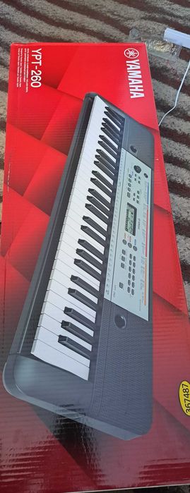 Używany Keyboard yamaha ypt-260