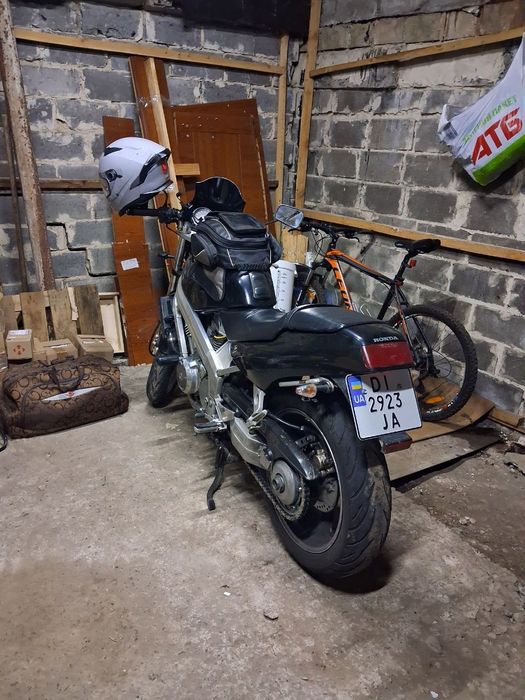 Продам мотоцикл Honda Bros 400