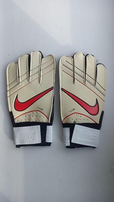 Футбольні рукавиці