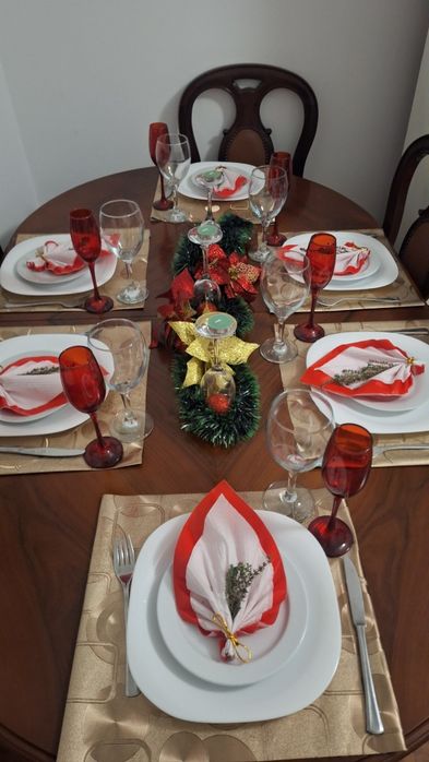 Vendo mesa de jantar em bom estado