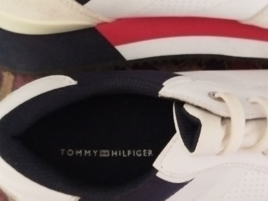 Продам кросівки бренду Tommy Hilfiger