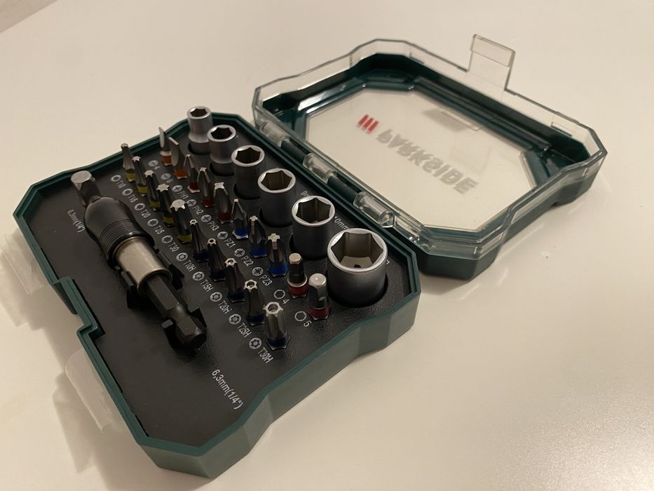 Набір бітів та торцевих ключів Parkside 28 елементів