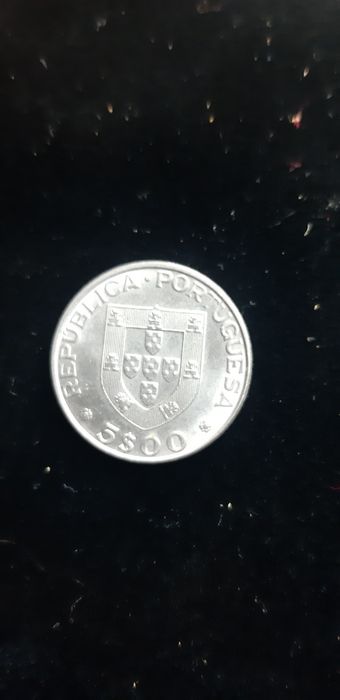 Moedas de 5 escudos