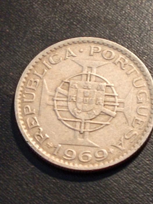 Moeda 2,5 escudos - Angola 1969 - Cupro Niquel - Soberba