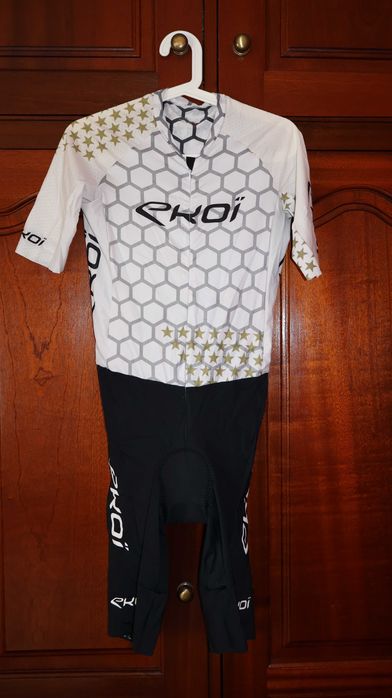 Bicicleta Orbea Orca e diverso equipamento de triatlo / ciclismo