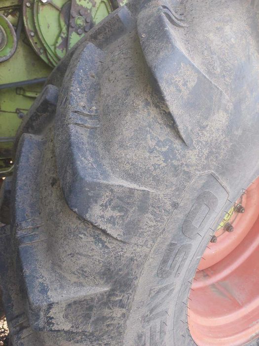 Комбайн Claas Mega 208