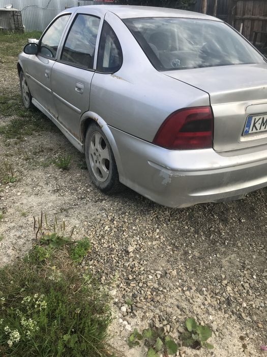 Опель 1.8 бензин