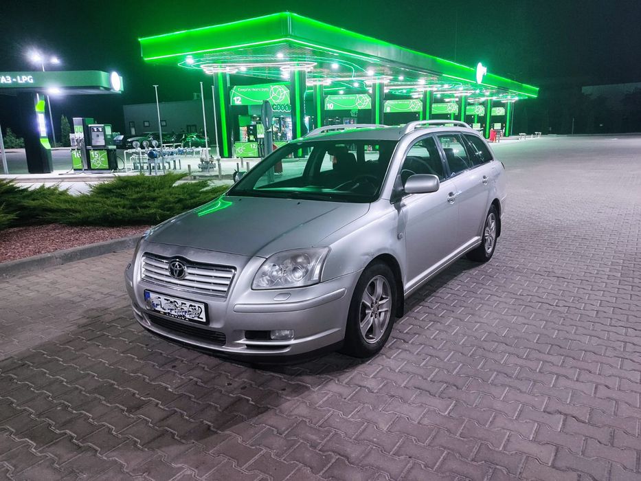 Тойота авенсис  Toyota avensis 2.0 дизель