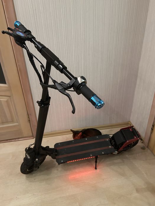 Самокат Tesla 16000 з мотором 1000W, акумулятор на 16000mAh