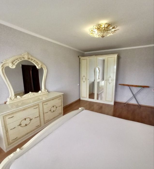 ДЕРЖПРОГРАМИ . Продаж 3-кв м. Бориспіль Центр міста 73 кв.м з МЕБЛЯМИ та ТЕХНІКОЮ