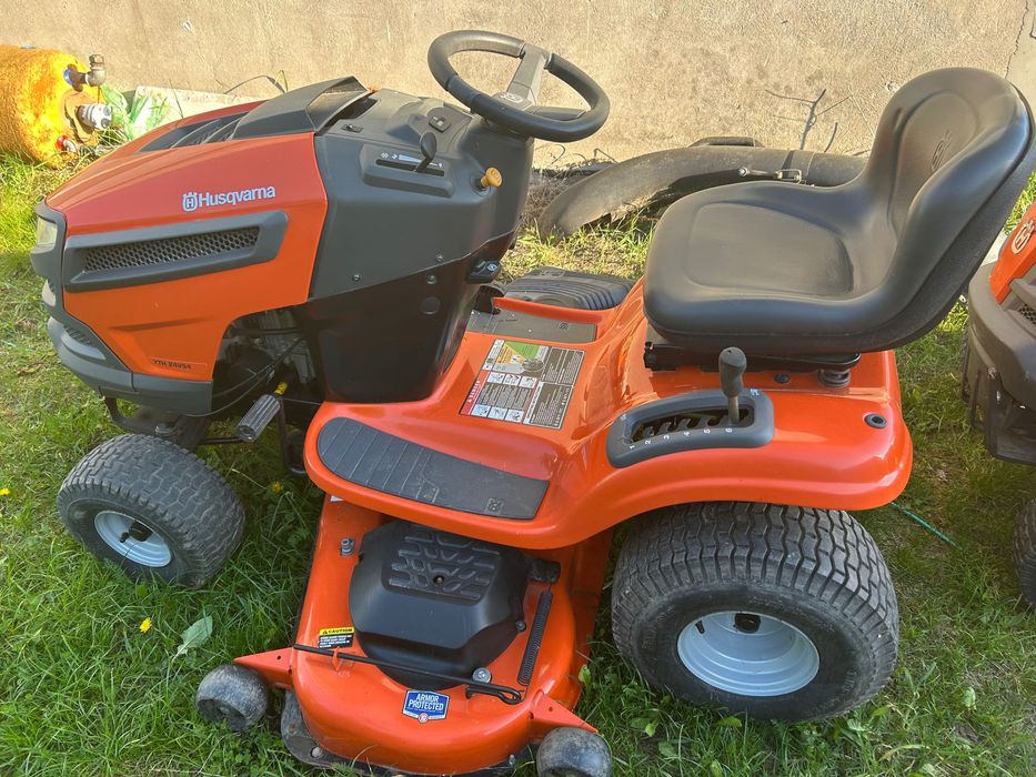 Kosiarki traktorek Johan Deer E 130