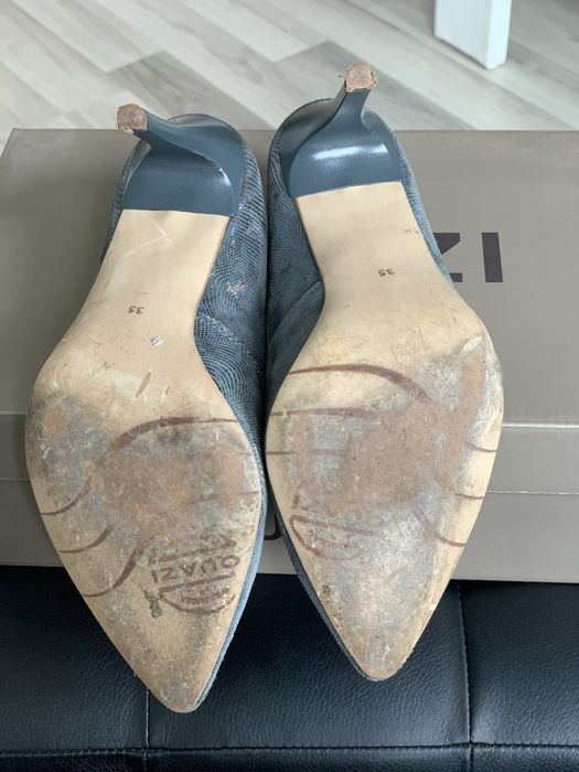 Połyskujące Szpilki Quazi 35