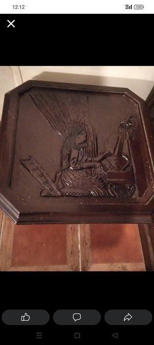 Vendo mesa de centro em castanho nova mesmo.