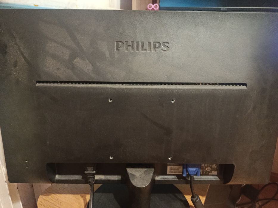 Монитор 20-22 дюйма