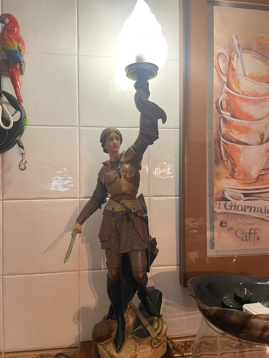 Título: Candeeiro Joana D’Arc em estilo vintage/coleção