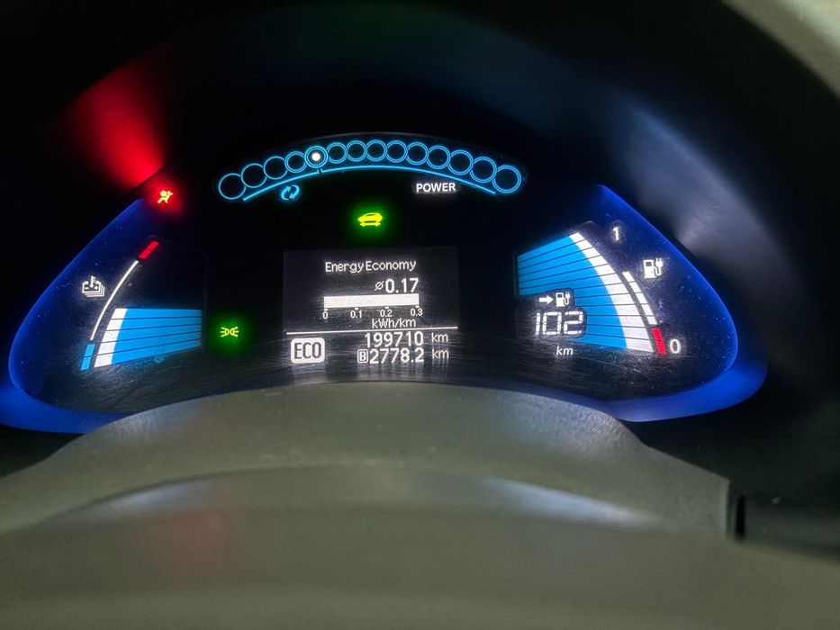 Nissan leaf 2012