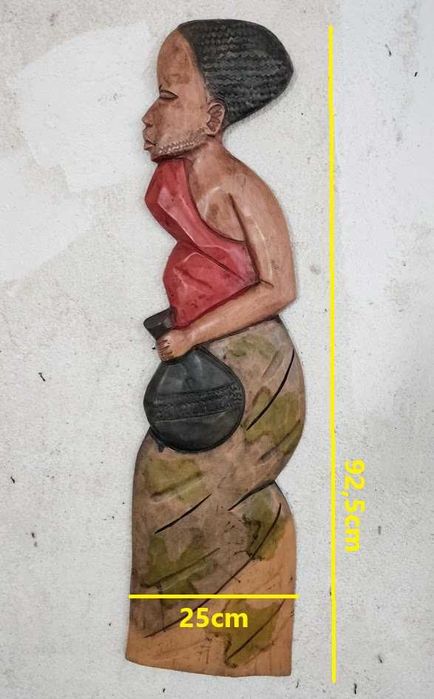 Escultura mulher Africana em madeira artesanato popular