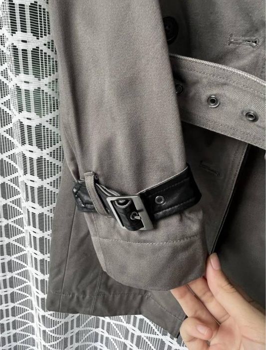 Тренч кольору мокко