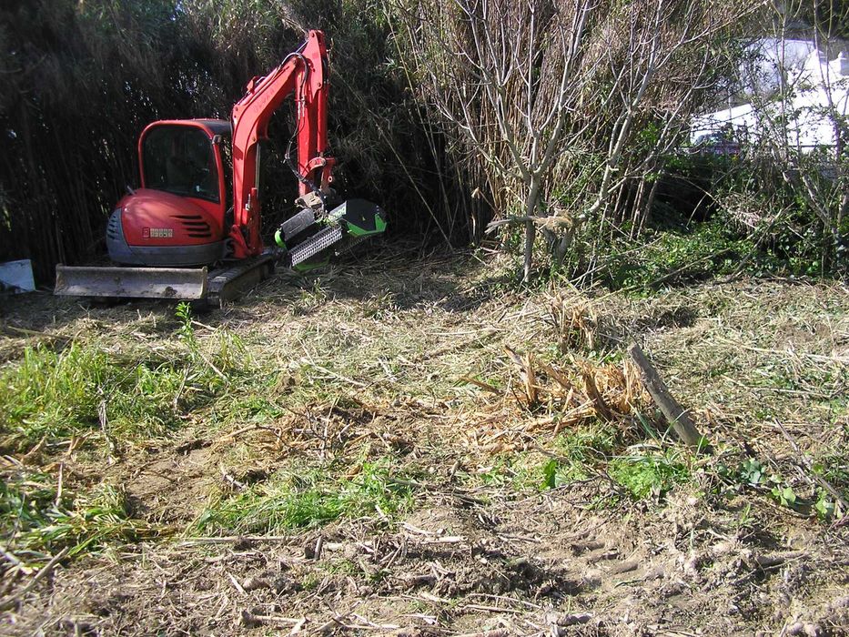 serviço de mini giratória  (destroçador)