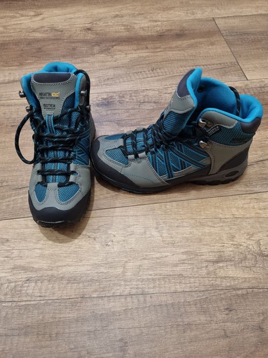 Buty trekingowe damskie 36/23.5cm/ Isotec. Nowe!!!