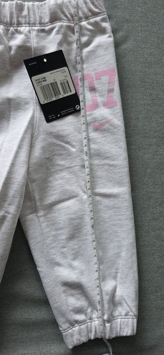 Nowe spodnie Nike