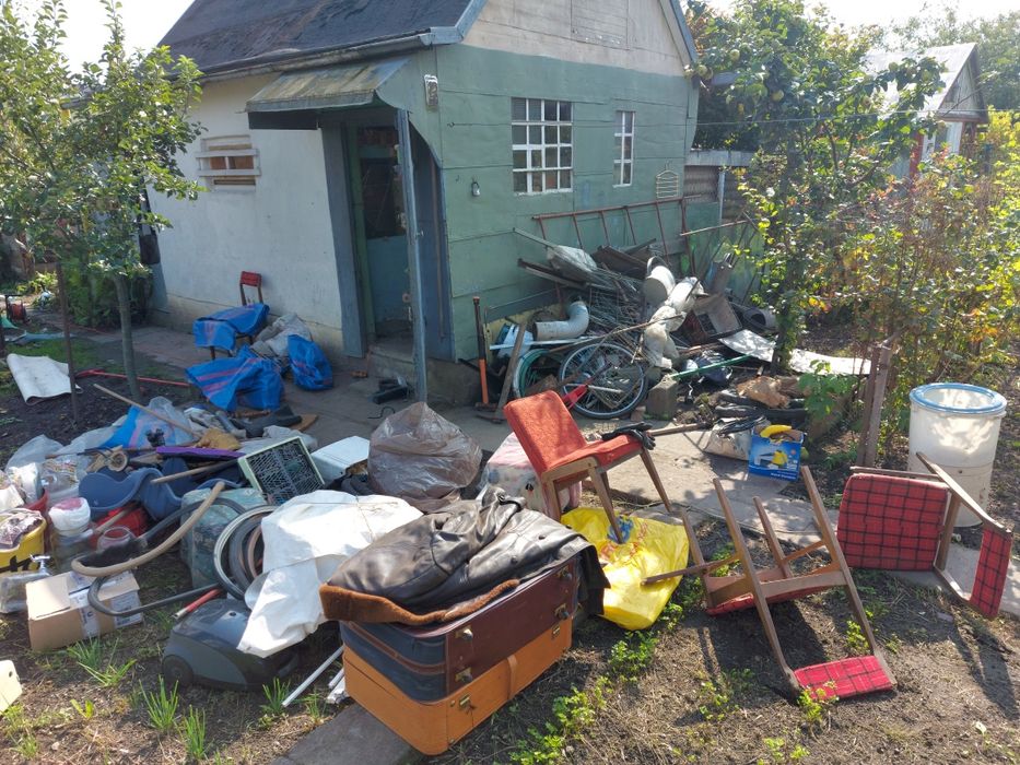 Opróżnianie Mieszkań Domów Strychów Piwnic Garaży Wywóz Śmieci