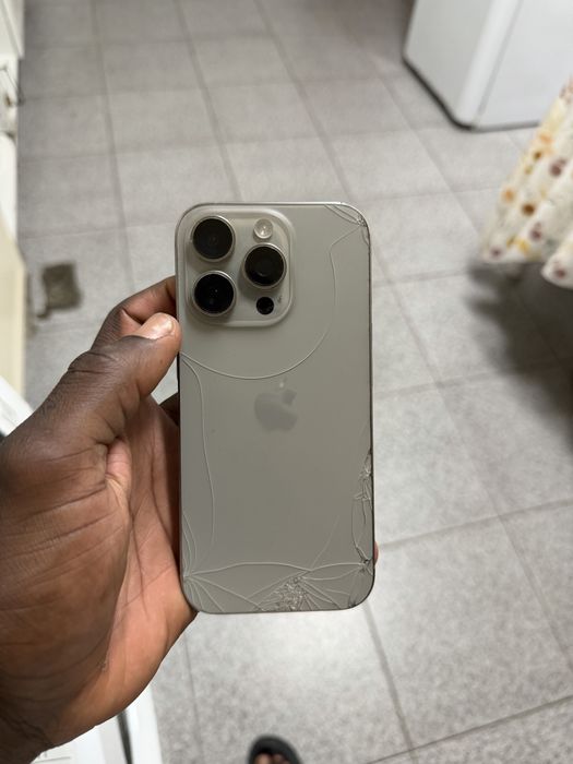 Iphone 16 pro.