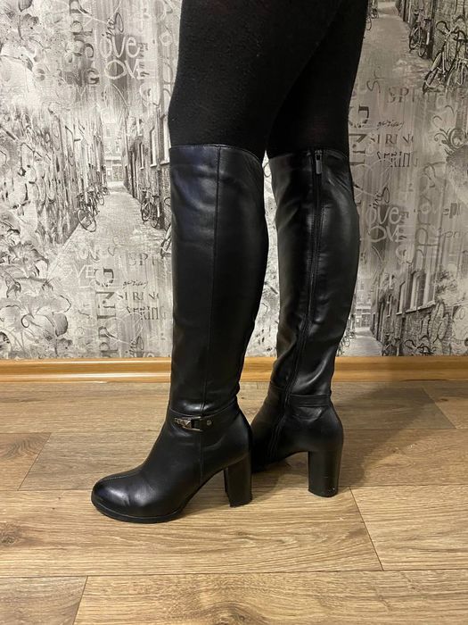 Зимові шкіряні сапоги  39р