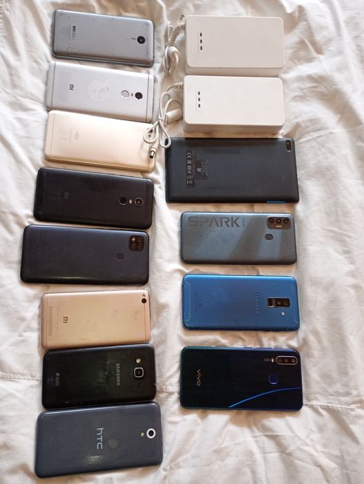 Продам  мобiльнi телефон.