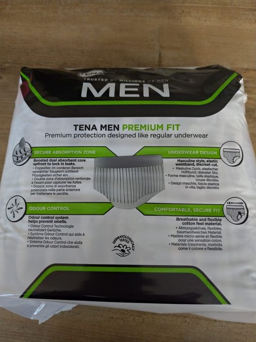 Поглинаюча чоловіча білизна Tena Men Premium fit.