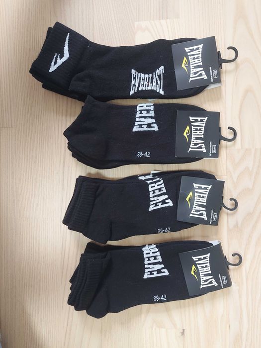 4 opakowania 3-pack skarpety Everlast rozm. 39-42