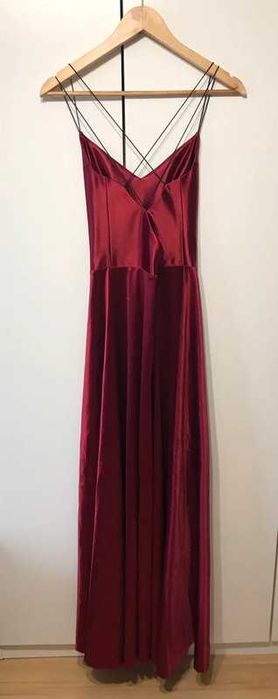 Bordowa sukienka maxi