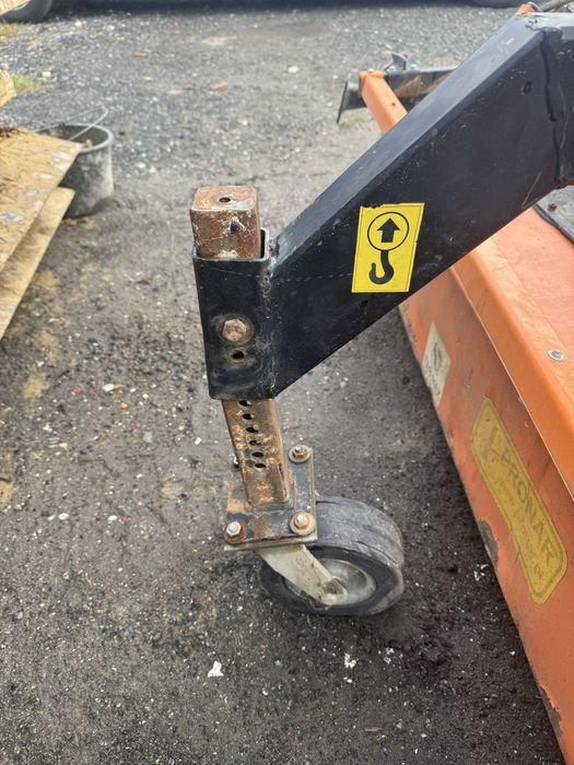 Zamiatarka pronar zm-2000 widlak,koparka,ładowarka