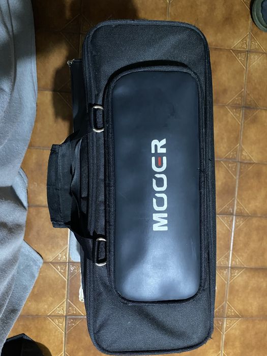 Pedaleira BOSS GT1 + Foot switch + Bag