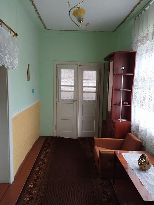 Продам. Будинок в центрі Олешника