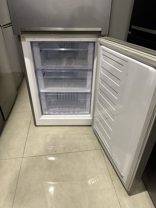 Холодильник 2 метра No Frost Beko нержавійка