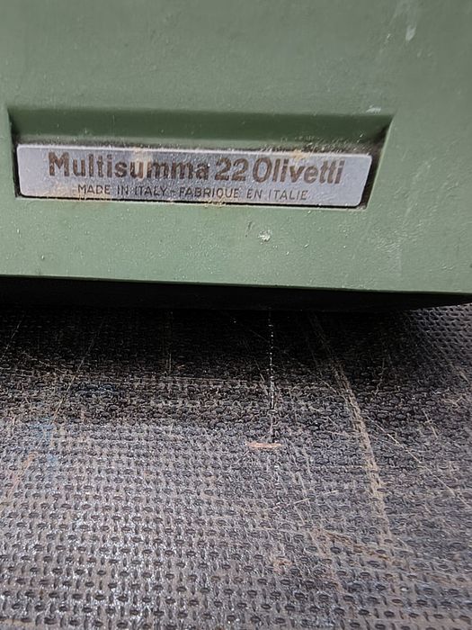 Calculadora  antiga olivetti