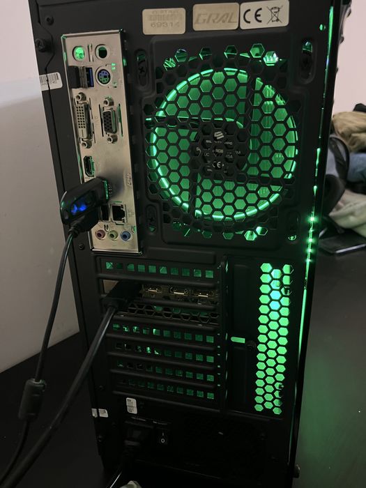 Komputer gamingowy rtx 2070 super, 9700k 1tb ssd
