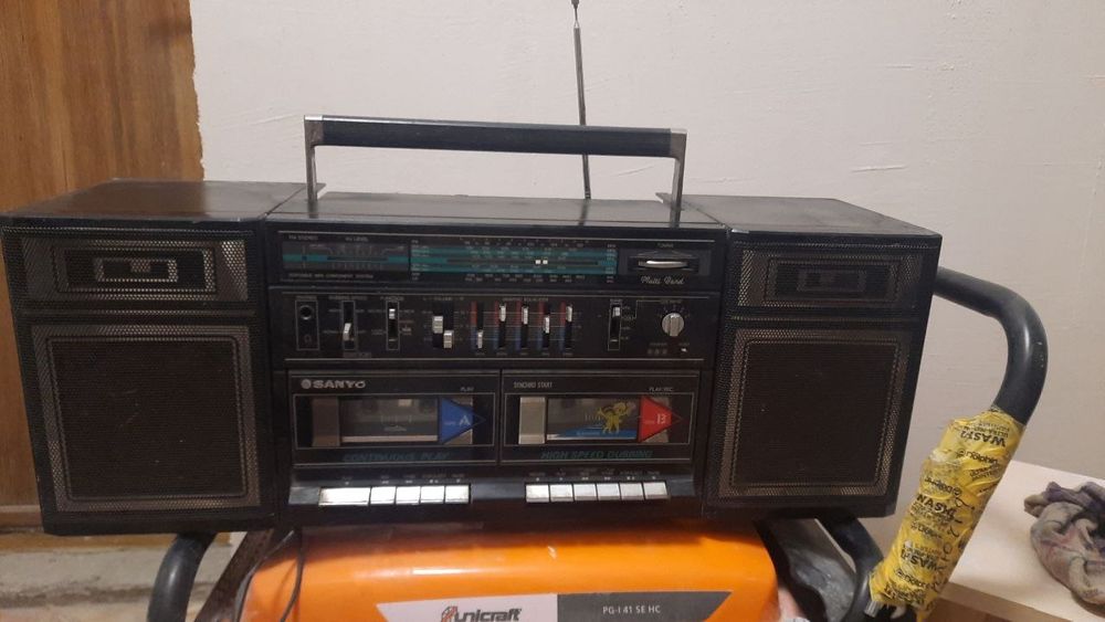Магнітофон SANYO