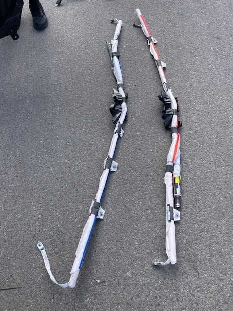 коліна/штора/ремені Tesla Model Y