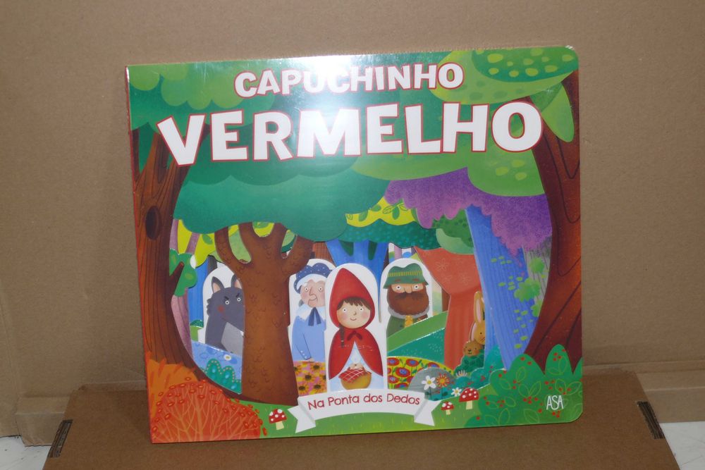 Livro Na Ponta dos Dedos - Capuchinho Vermelho