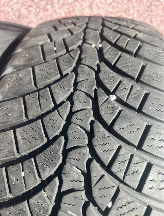 R 17. 215/55—215/60. Шини