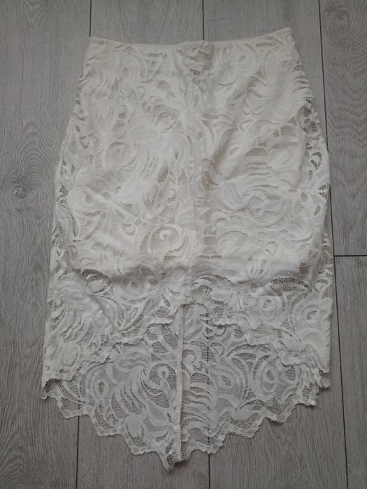 Biała koronkowa spódnica h&m