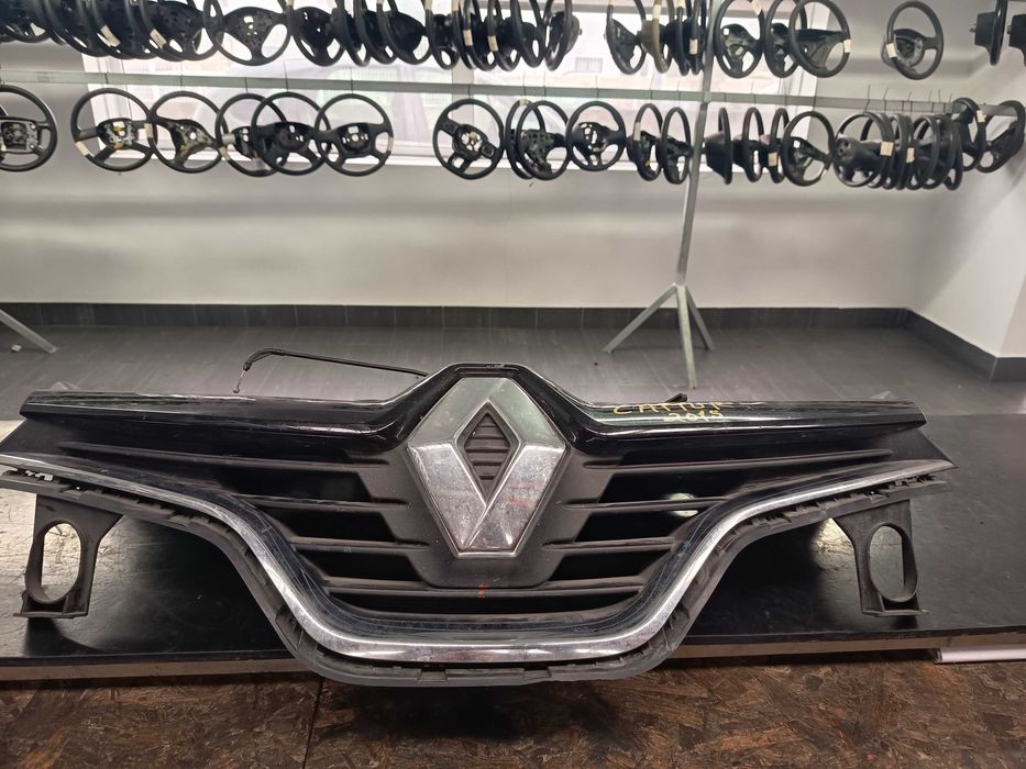 Grelha frente Renault Captur  Ref: 978186889R//8200721895
