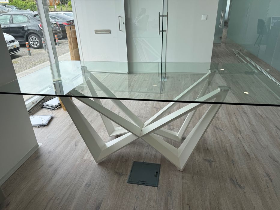 Mesa de jantar em vidro