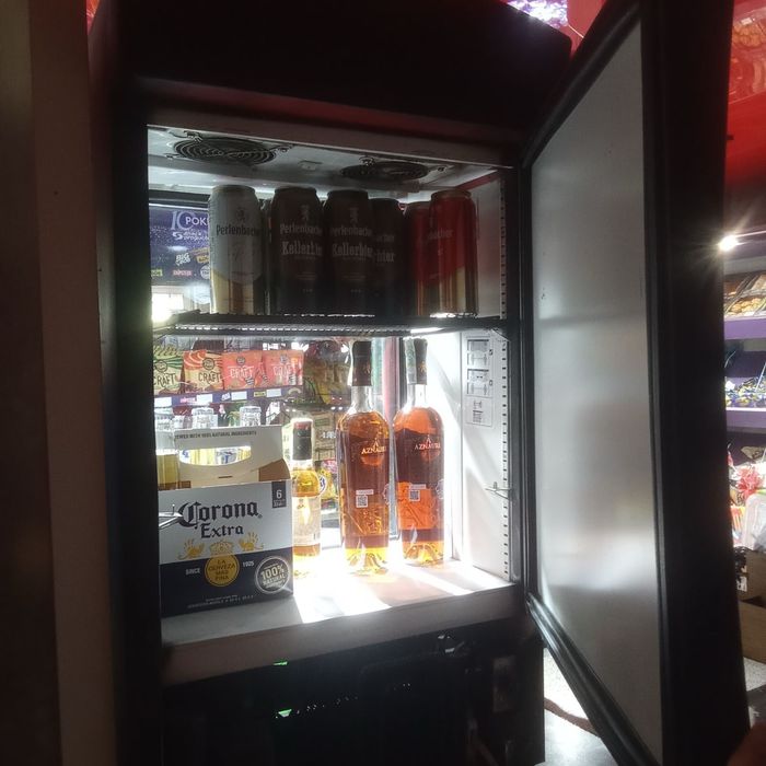 Холодильник барний