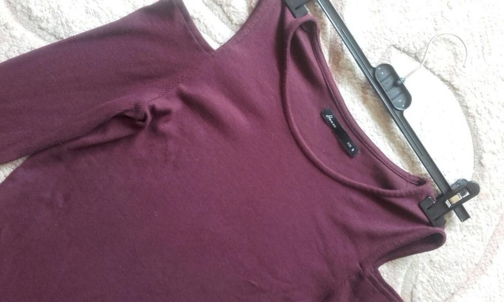 Burgundowa sukienka midi House S/M wycięte ramiona