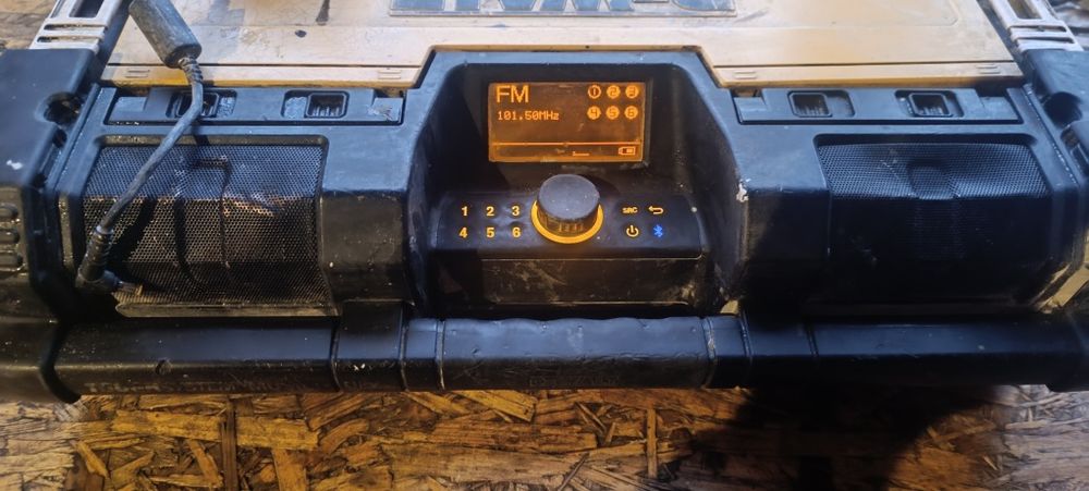 Radio budowlane DeWalt Aku 5ah zasilacz